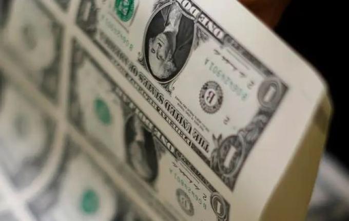 Dólar fecha a R$ 6,26 com incertezas sobre pacote e decisão do Fed