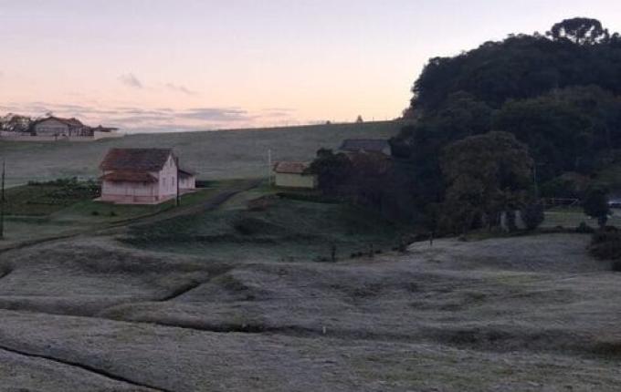 SC “congela” e mais de 10 cidades amanhecem com temperaturas negativas