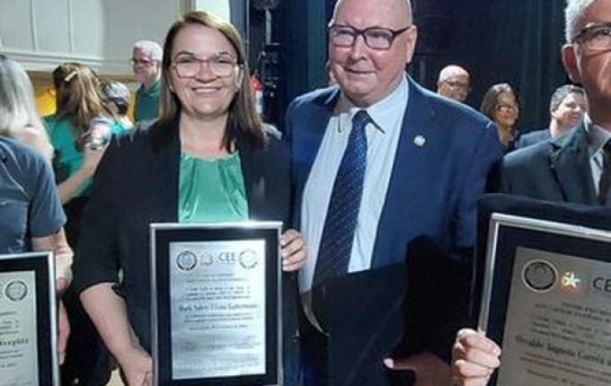 Professor de Itapiranga recebe homenagem no 28ª Prêmio Educador Elpídio Barbosa