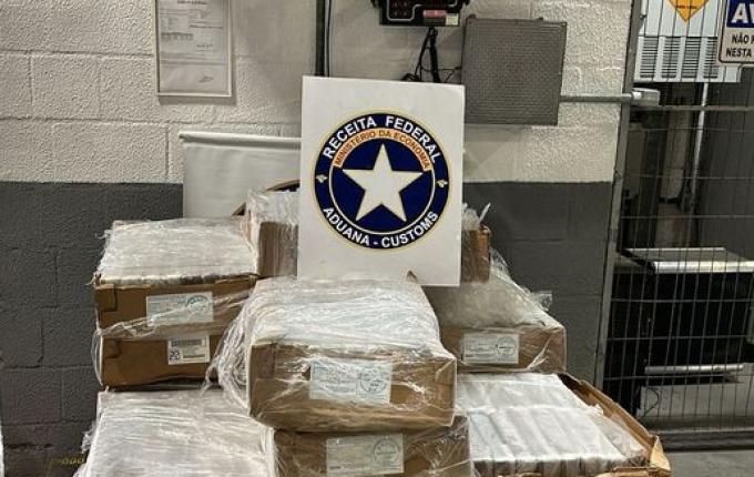 Carga congelada em porto de SC ocultava quase meia tonelada de cocaína