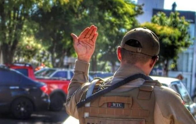 PM realiza ação contra a venda ilegal de gasolina