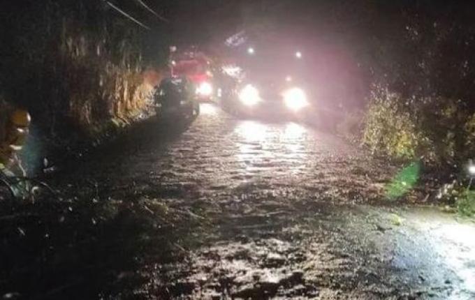 Chuva e vento forte causam estragos no Oeste de SC