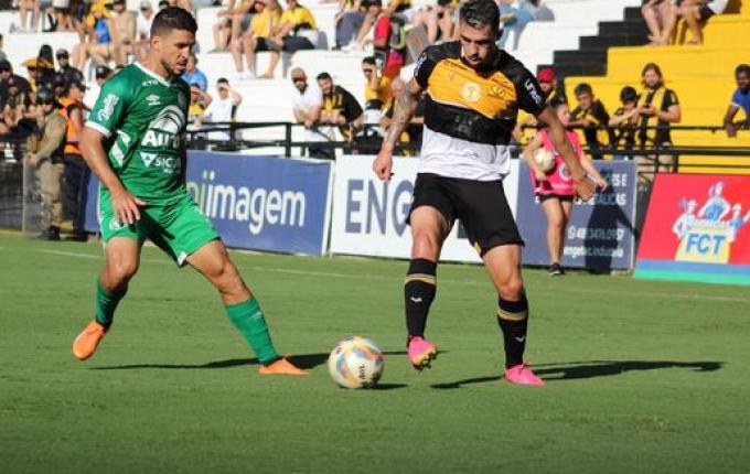 Chape perde para o Criciúma e está fora do Catarinense