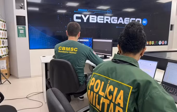 Grupo neonazista que cobrava mensalidade e contava com policiais e advogado é denunciado em SC