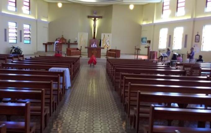 Celebrações da Semana Santa ocorrem sem a presença de fiéis nas igrejas