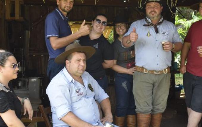 Acampamento Farrapo fecha Semana Farroupilha do CTG Porteira Aberta