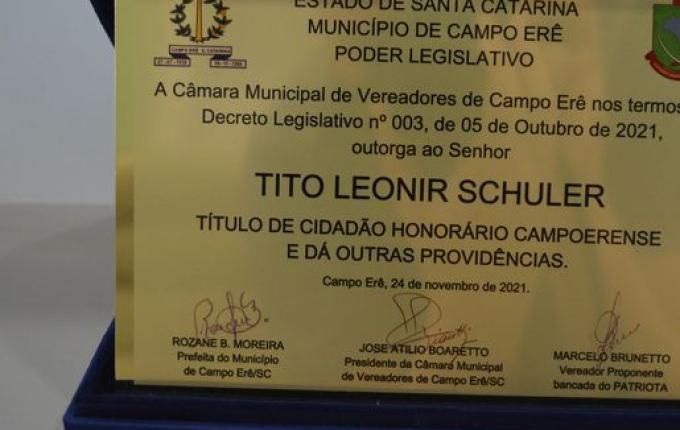 Câmara faz sessão solene para entrega de placa de cidadão honorário campoerense
