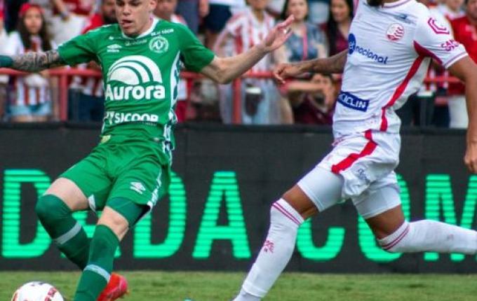 Na Estreia do novo técnico, nos acréscimos Chape vira sobre o Náutico e se distancia do Z-4