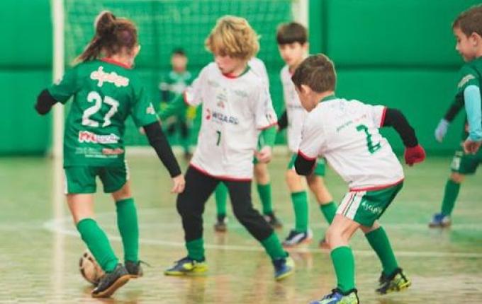 Abertura da 2ª Taça Armazém dos Óculos agita o Ginásio JONI GOOL