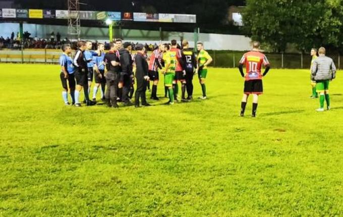 Ypiranga perde em partida tumultuada pelo Regional de Amadores