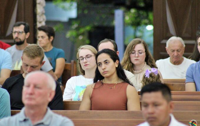 Missa de Lava-Pés abre celebrações do Tríduo Pascal em São Miguel do Oeste