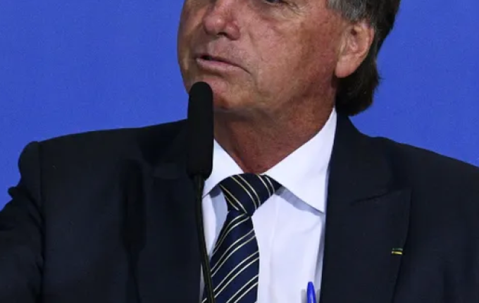 “Se eu contar uma mentira, você acredita se quiser”, diz Bolsonaro sobre fake news