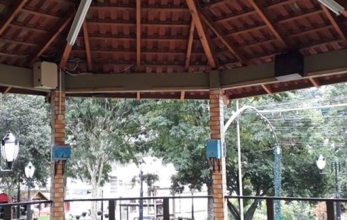 São João do Oeste lança projeto pioneiro de criação de abelhas