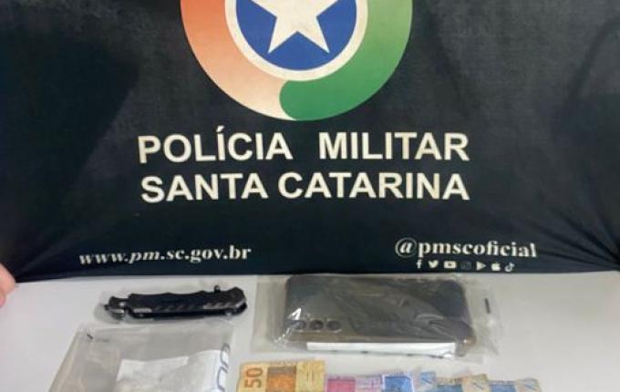 PM prende homem por tráfico de drogas durante Operação Protetores da Fronteira em Anchieta
