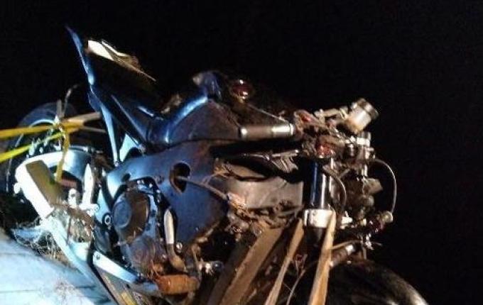 Motociclista ferido em acidente no domingo morre no hospital