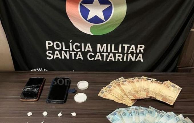 Dono de bar é preso por venda de drogas em município da região