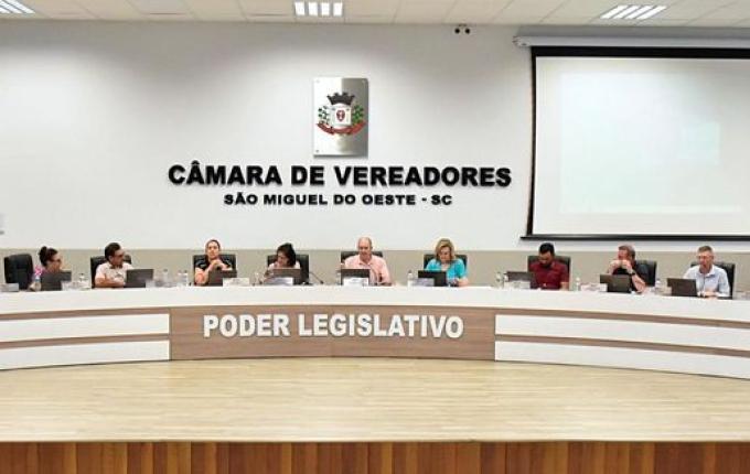 Câmara de Vereadores de São Miguel do Oeste limita concessão de moções de aplauso