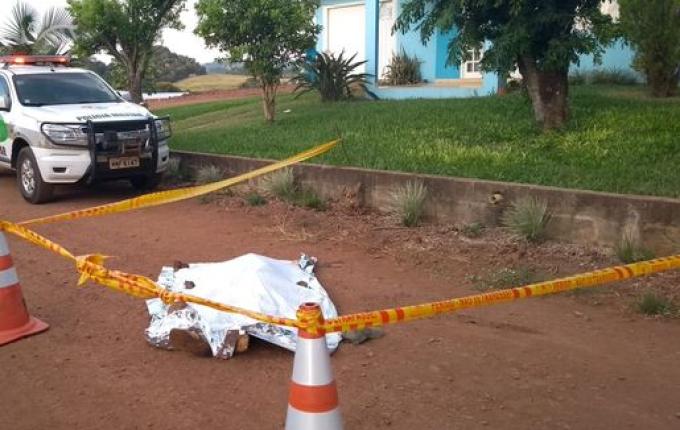 Homem morre ao ser atropelado por máquina agrícola em São João do Oeste