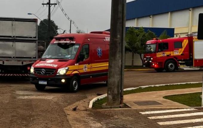Queda de três metros deixa trabalhador ferido em SMO