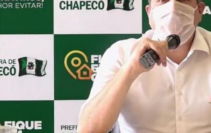 COVID-19: Prefeito de Chapecó decide manter comércio aberto