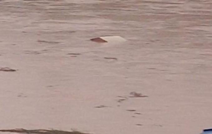 Enchente do Rio Uruguai arrasta casa