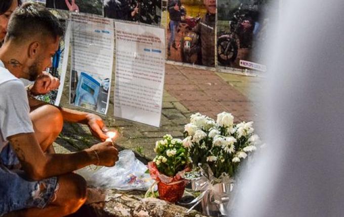 Um ano após morte de jovem, família e amigos prestam homenagem em SMOeste