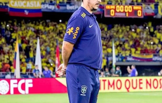 Fernando Diniz é demitido e deixa o cargo de técnico da seleção brasileira