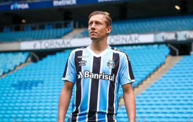Por problema cardíaco, Lucas Leiva anunciará fim da carreira