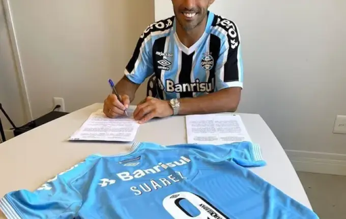 Grêmio anuncia Luís Suárez