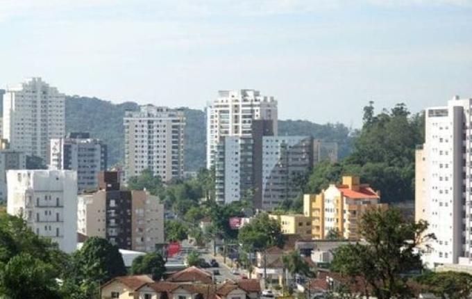 SC tem uma a cada quatro pessoas morando de aluguel, aponta IBGE