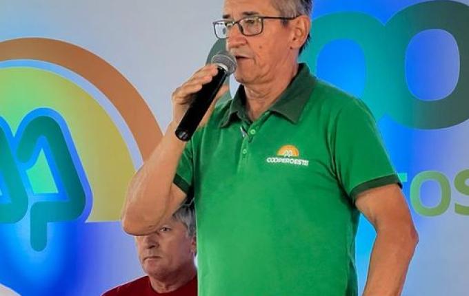 Cooperoeste realiza assembleia para prestação de contas aos associados