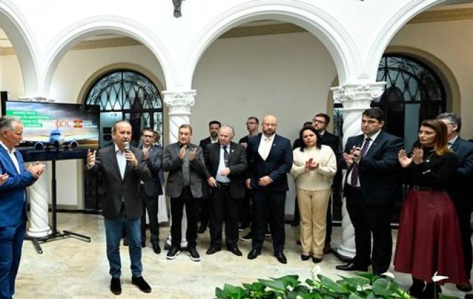 Governo e companhia área GOL anunciam novos voos partindo de Chapecó e Correia Pinto