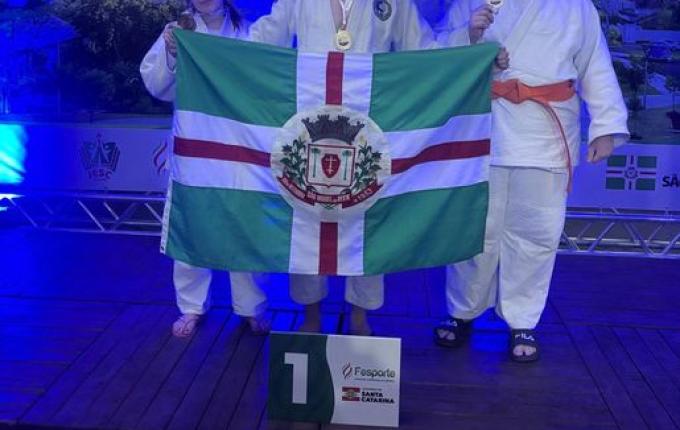 Judocas de São Miguel do Oeste conquistam três medalhas no Jesc
