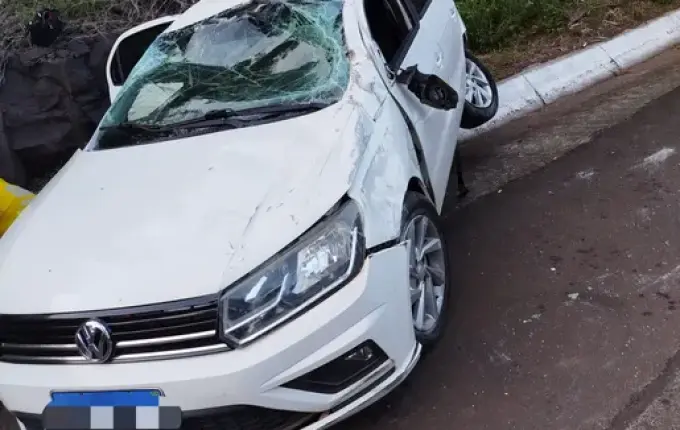 Colisão entre carro e caminhão deixa três mulheres feridas na BR-282, em Maravilha