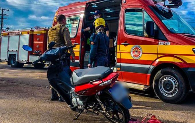 Colisão lateral deixa motociclista ferido em SMOeste