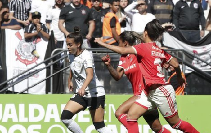 No Brasileirão Feminino, Inter é vice-campeão após derrota para o Corinthians