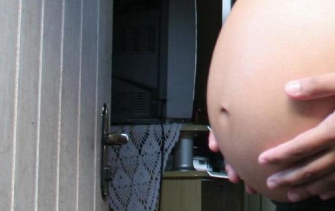 Adolescente esfaqueia pai para defender mãe grávida de agressão em Blumenau