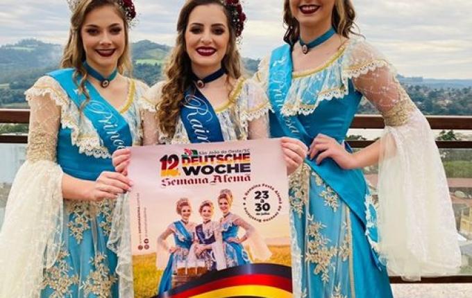 Soberanas de São João do Oeste visitam rádios Itapiranga e Oeste FM