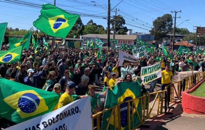 Movimentação no trevo de SMOeste é intensa nesta quarta-feira