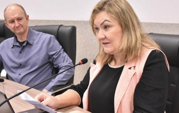 Vereadora de São Miguel do Oeste propõe uniforme escolar gratuito para alunos da rede municipal