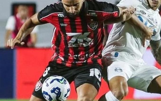 Grêmio cede empate para o Vitória e segue na zona do rebaixamento do Brasileirão