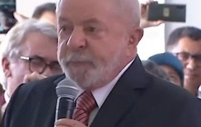 Lula diz que fim do imposto sindical foi 'crime' contra sindicatos