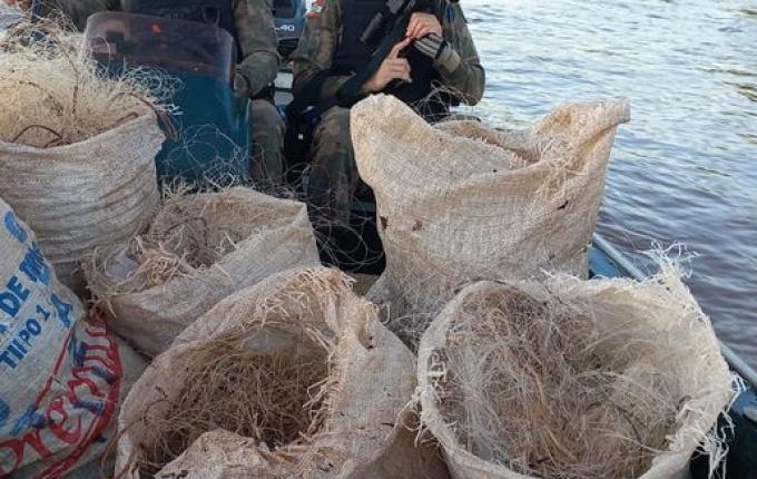 Polícia Ambiental apreende mais de 1.700 metros de redes no Rio Uruguai em Itapiranga