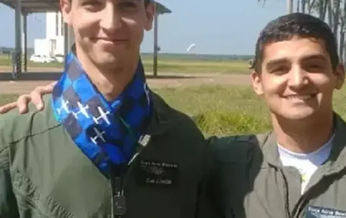 Saiba quem são as vítimas de queda de avião da FAB em Santa Catarina