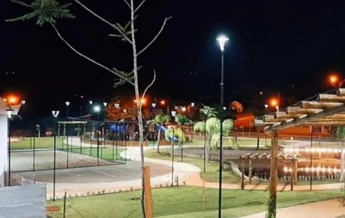 Princesa realiza testes na iluminação da Praça João Maria de Lara