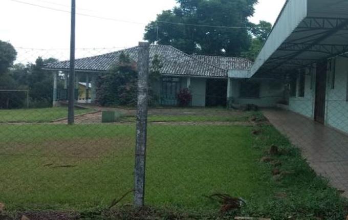 Tunápolis irá reformar escola desativada no interior para implantar espaço do horto medicinal