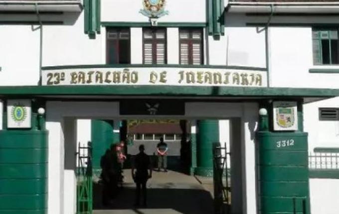 Oficiais que comandam quartéis do Exército em SC são exonerados do cargo; veja a lista