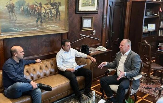 Trevisan apresenta demandas de SMOeste em reunião com Carlos Moisés