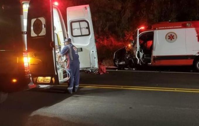 Acidente envolvendo ambulância do Samu de SMOeste deixa um morto e outros feridos