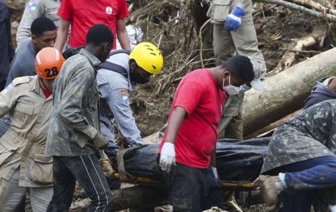Número de mortos em Petrópolis chega a 105, e pelo menos 134 desaparecidos